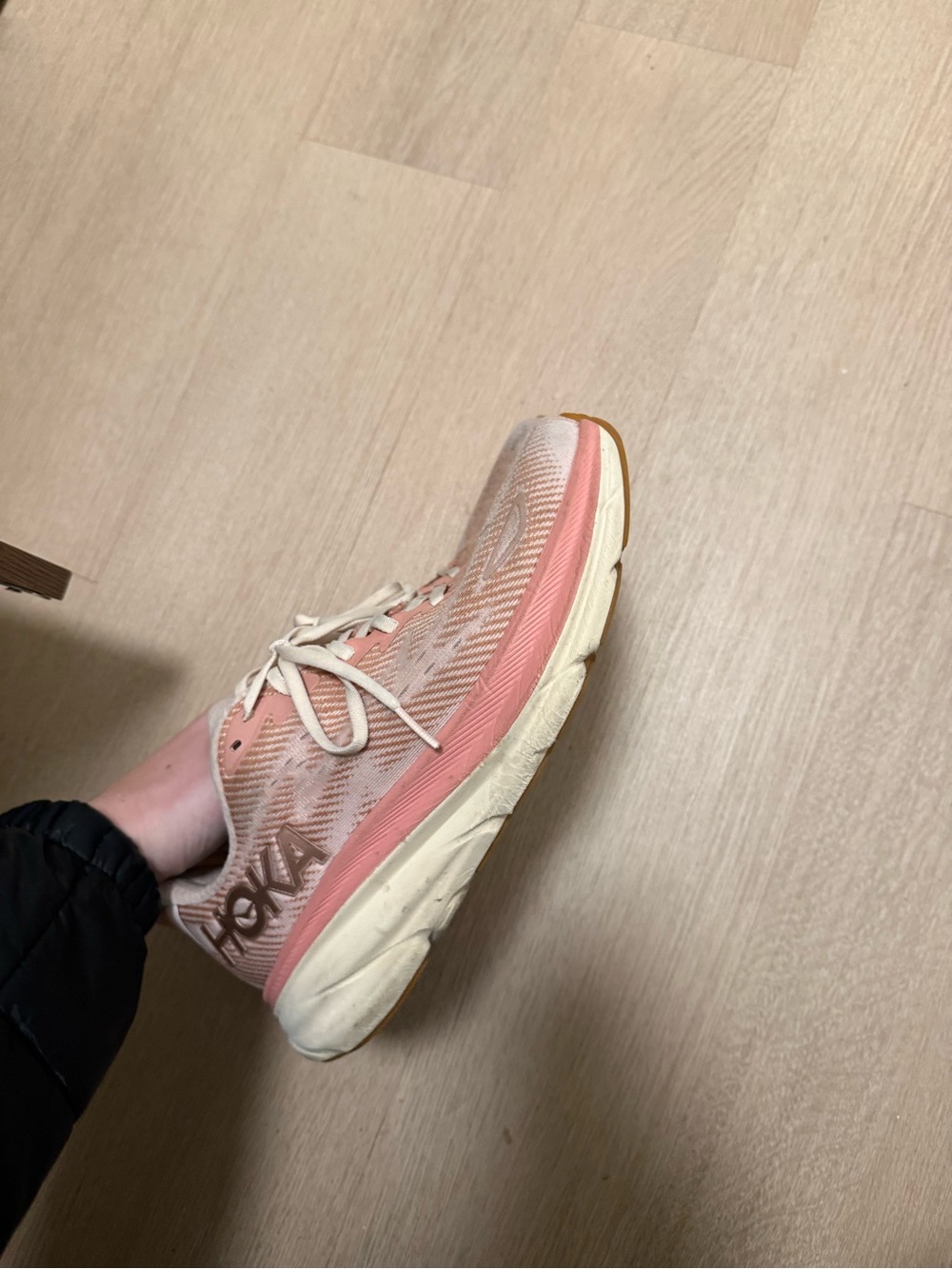 HOKA Clifton 9 Pink Cream Women’s Running Shoes Size 9